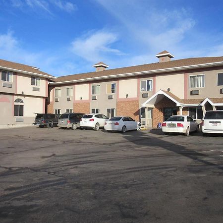 Dakota Pines Inn Rapid City Exteriör bild